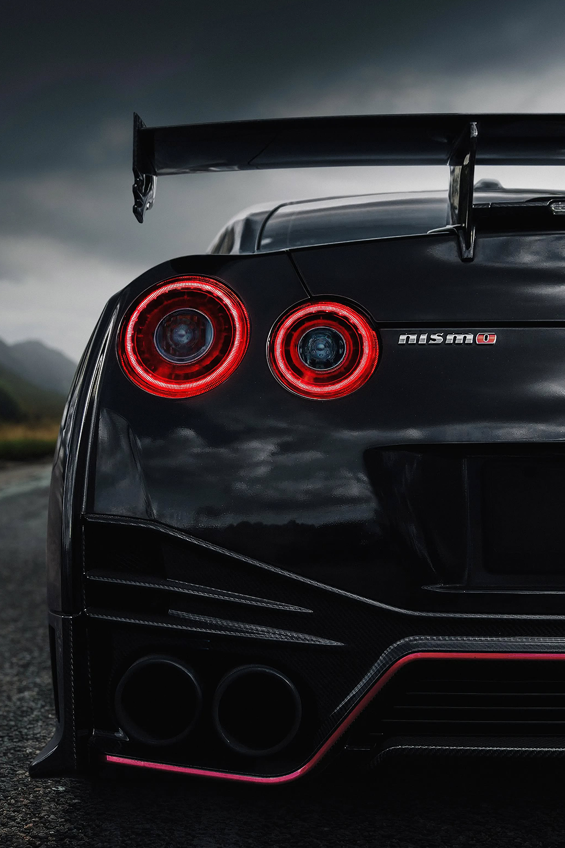 Neon Led Poster: Nissan GTR R35 rear v1