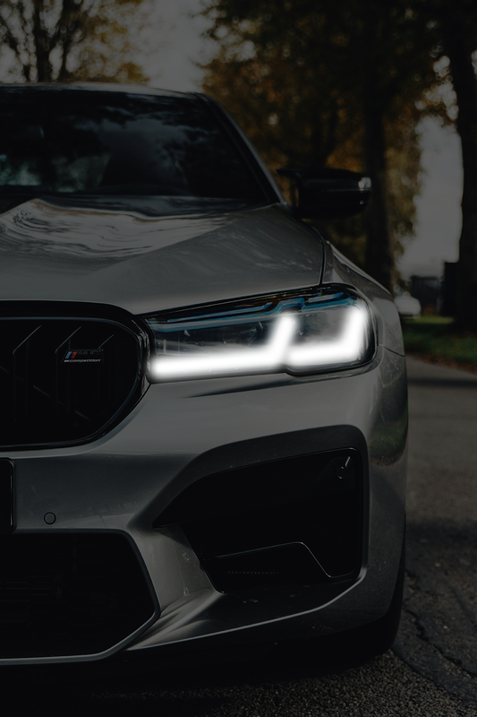 Neon Led Poster: BMW M5 F90 face