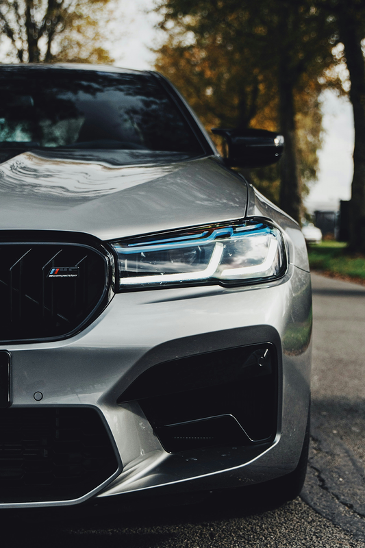 Neon Led Poster: BMW M5 F90 face
